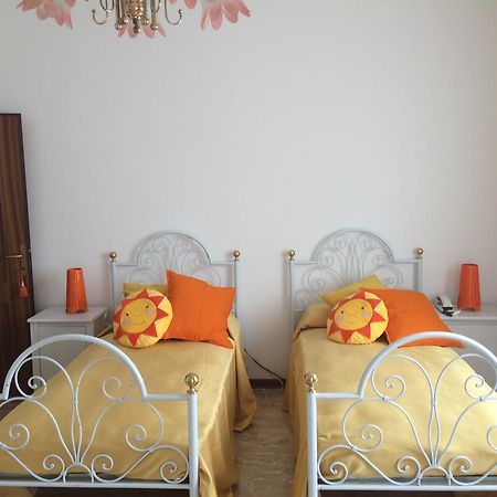 B&B Soleluna Massa Fiscaglia 外观 照片