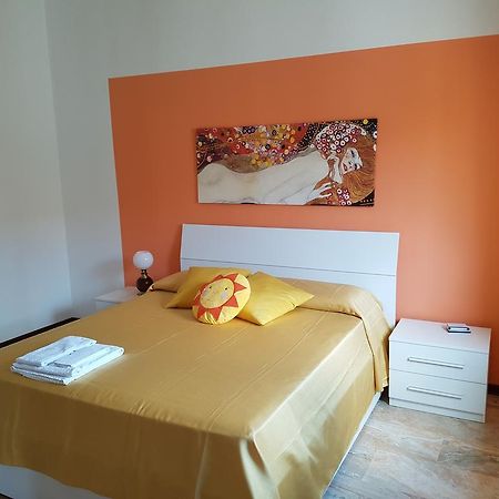 B&B Soleluna Massa Fiscaglia 外观 照片