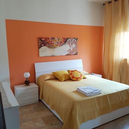 B&B Soleluna Massa Fiscaglia 外观 照片