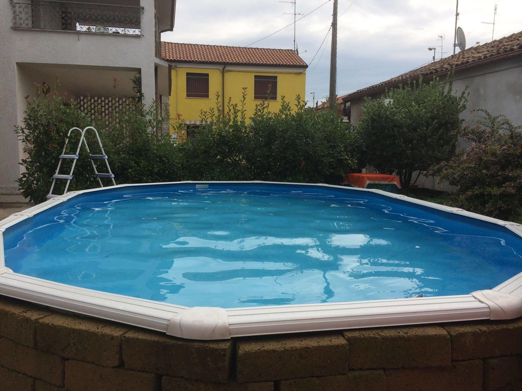 B&B Soleluna Massa Fiscaglia 外观 照片